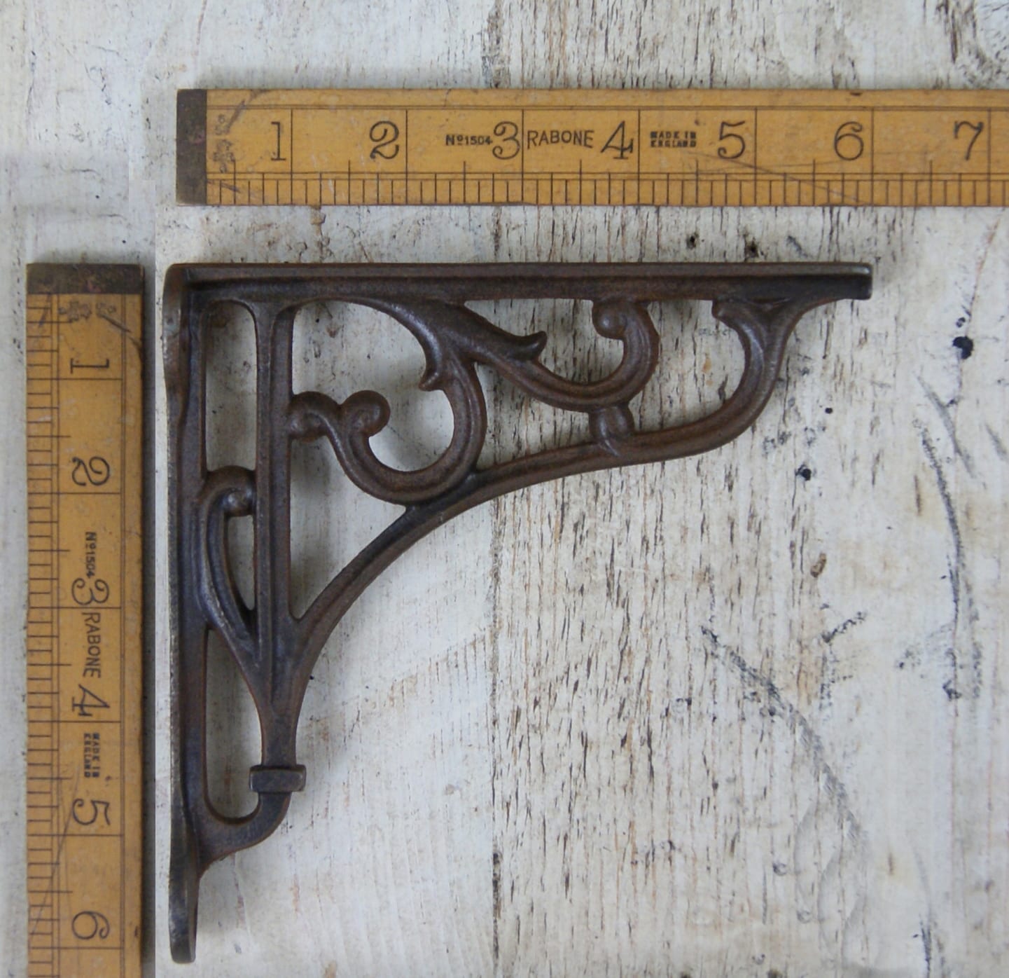 6 inch Heritage Cast Iron Shelf Bracket