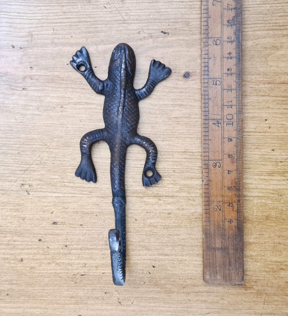 Coat Hook Single LIZARD Cast Antique Iron 55 x 150mm